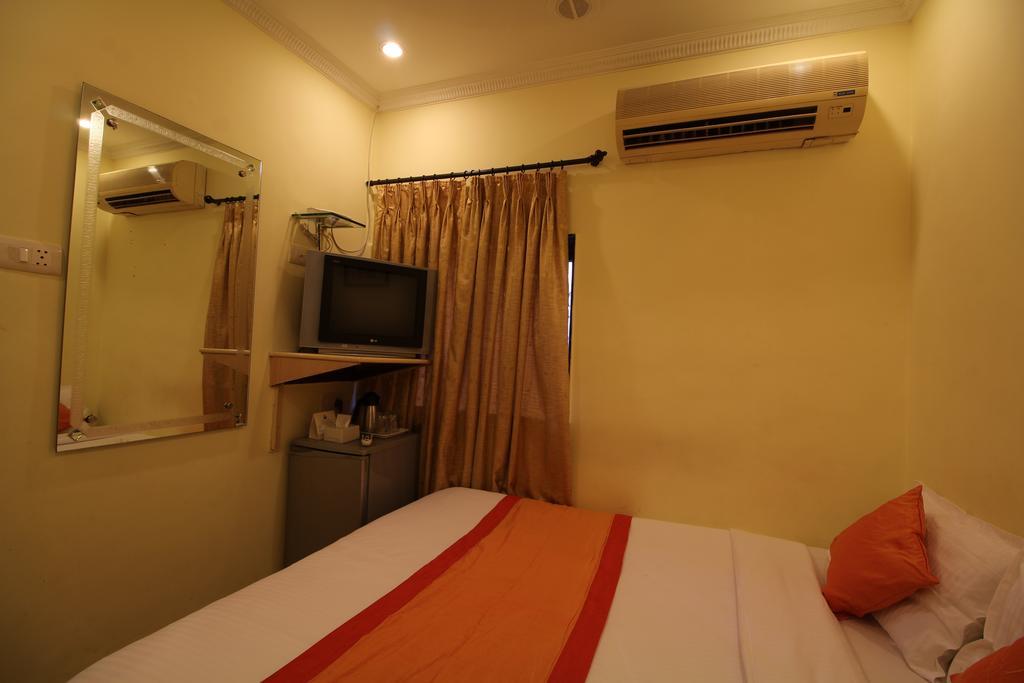 Hotel City Palace Bombay Esterno foto